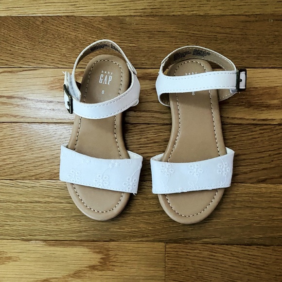 White Toddler Sandals Size 8 - Picture 1 of 3